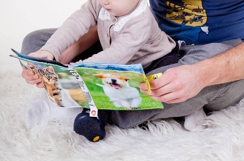 Des idées de rituels doux pour stimuler l'éveil d'un bébé